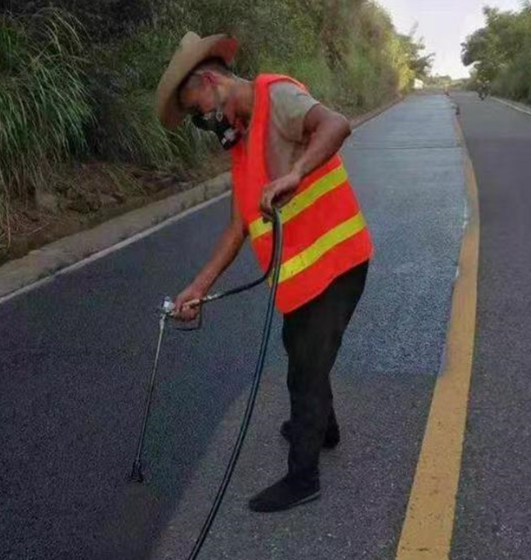 萍乡路面喷涂翻新彩色步道施工方案