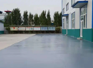 萍乡彩色路面喷涂翻新的材料对冬季